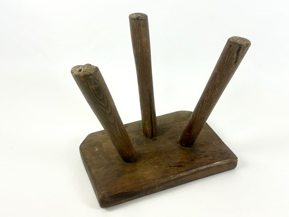 Milking stool, rustic, dark brown, beech oak, Europe, 19th c. - 150349