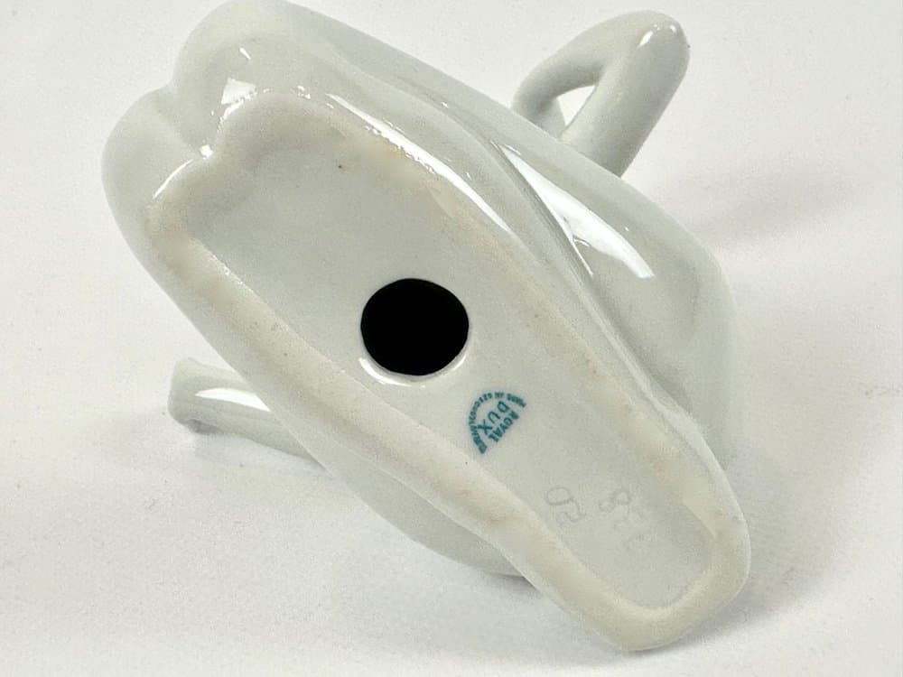 Figurine Woman, white porcelain, by J. Černoch, Royal Dux Bohemia, Czech Republic, 1960s. - 150360