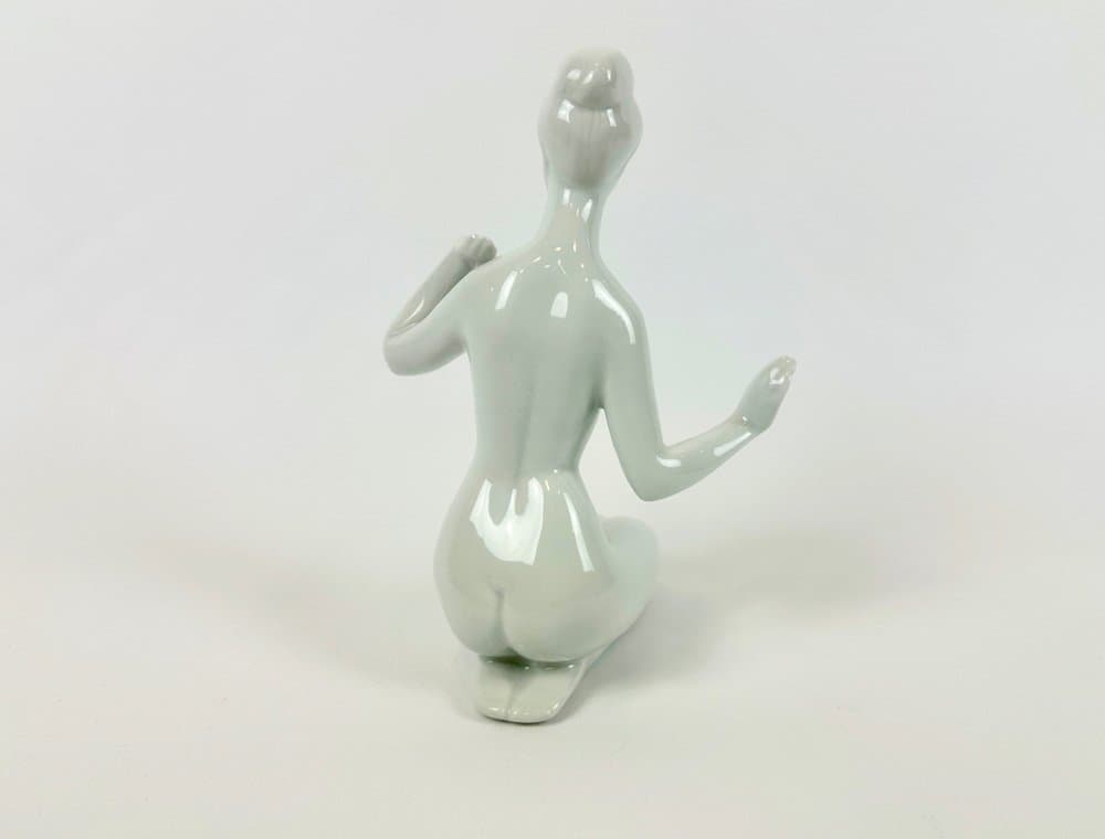 Figurine Woman, white porcelain, by J. Černoch, Royal Dux Bohemia, Czech Republic, 1960s. - 150355