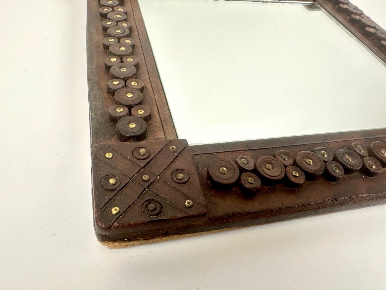 Lustro Folk Art, brązowy, skóra, Węgry, lata 60. - 150571