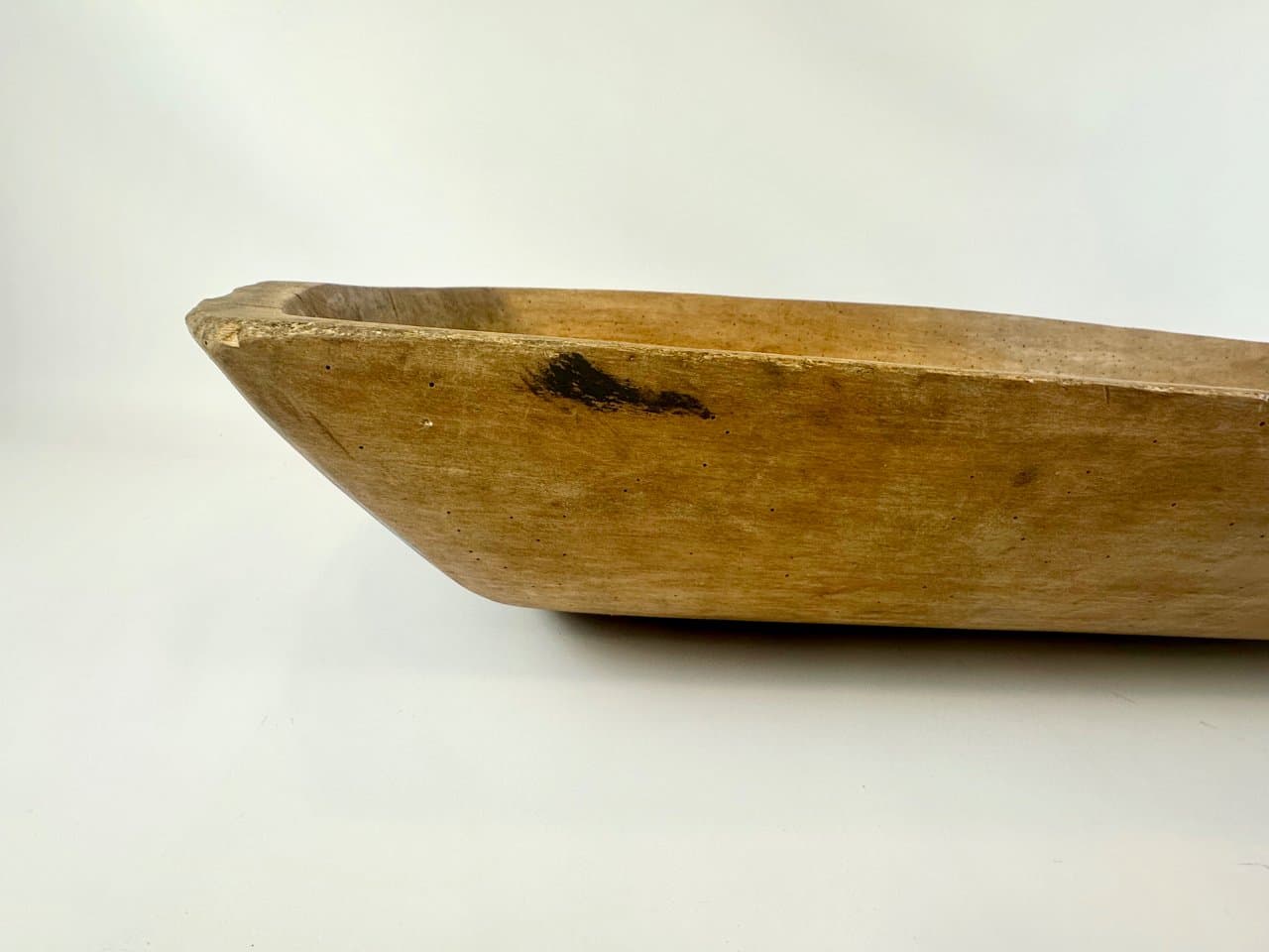 Trough, light brown linden wood, Germany, 19th c. - 150642