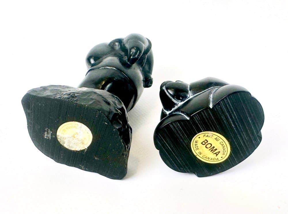Set of Two Inuit Figurines, black resin, Boma, Canada, 1970s. - 150673