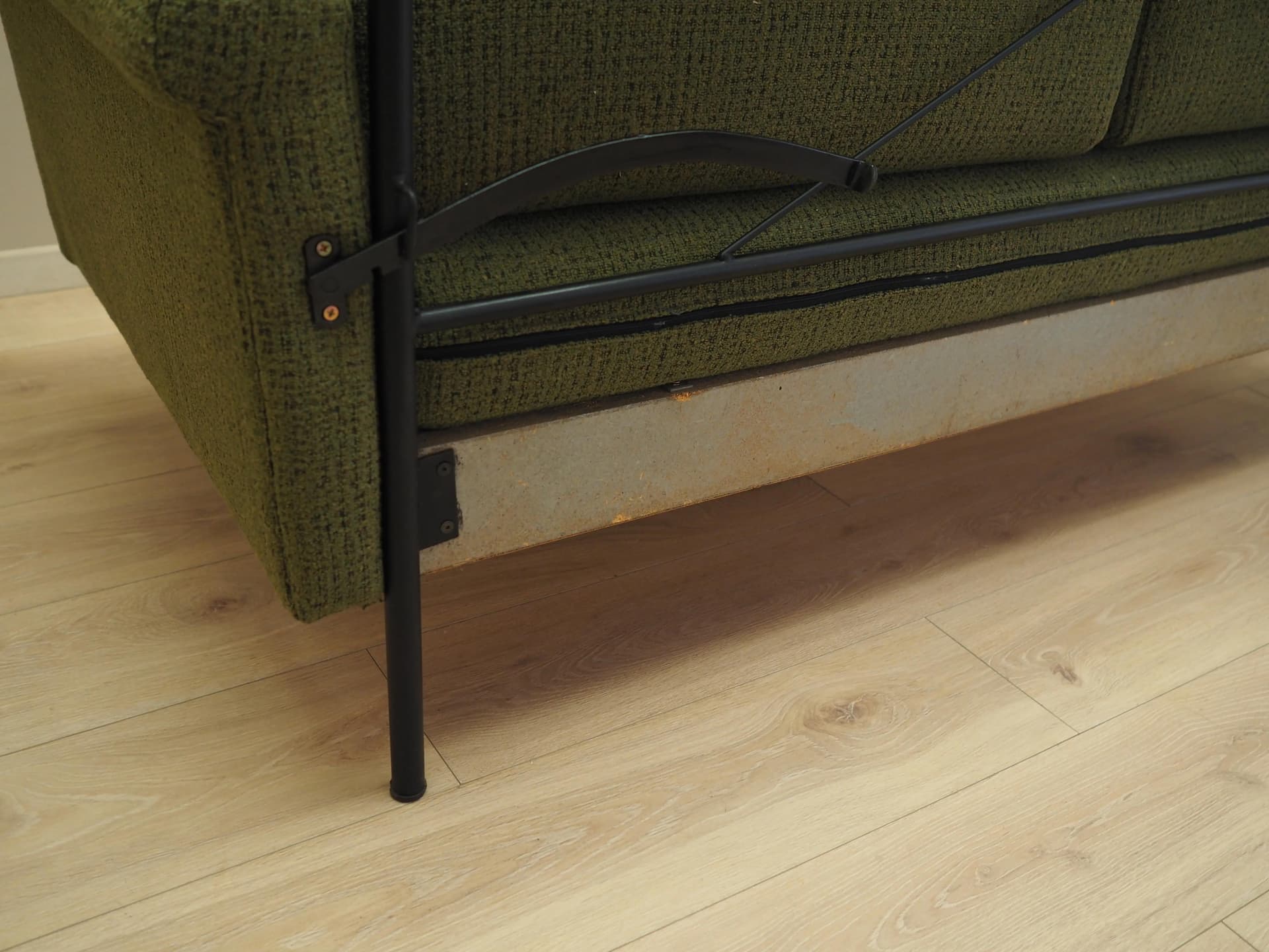 Sofa, green fabric, black metal, Italy, 1960s. - 9384