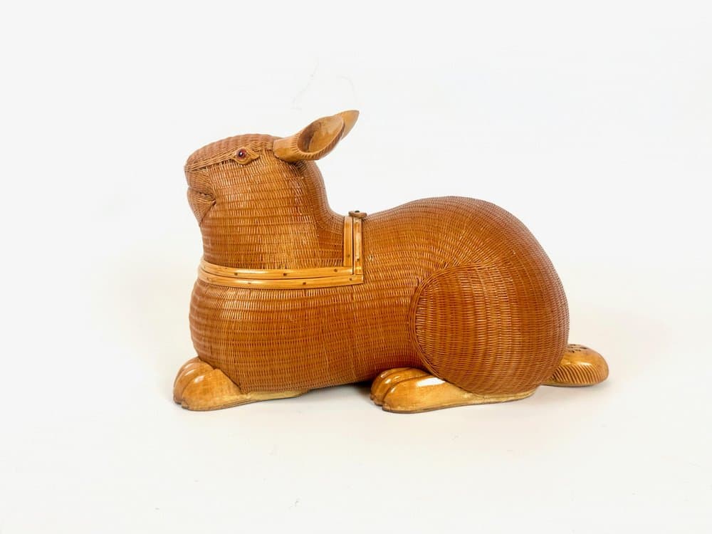 Box Shanghai Zhejiang Handicrafts Collection, light brown, rattan, wood, China, 1950s. - 151170