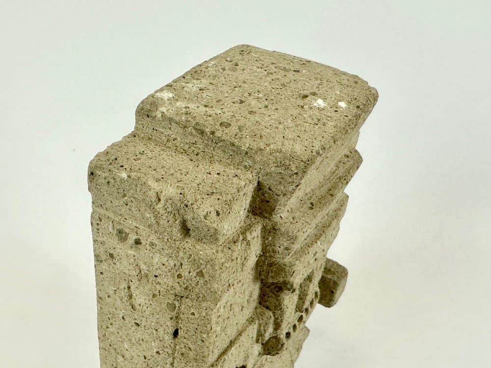 Figurka Tlaloc, beżowy, kamień, Meksyk, XIX w. - 151419