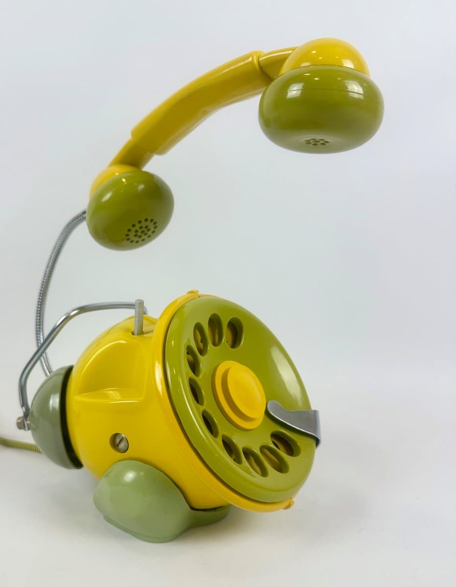 Table Lamp Bobo, yellow plastic, by S. Todeschini, Telcer, Italy, 1970s. - 151536