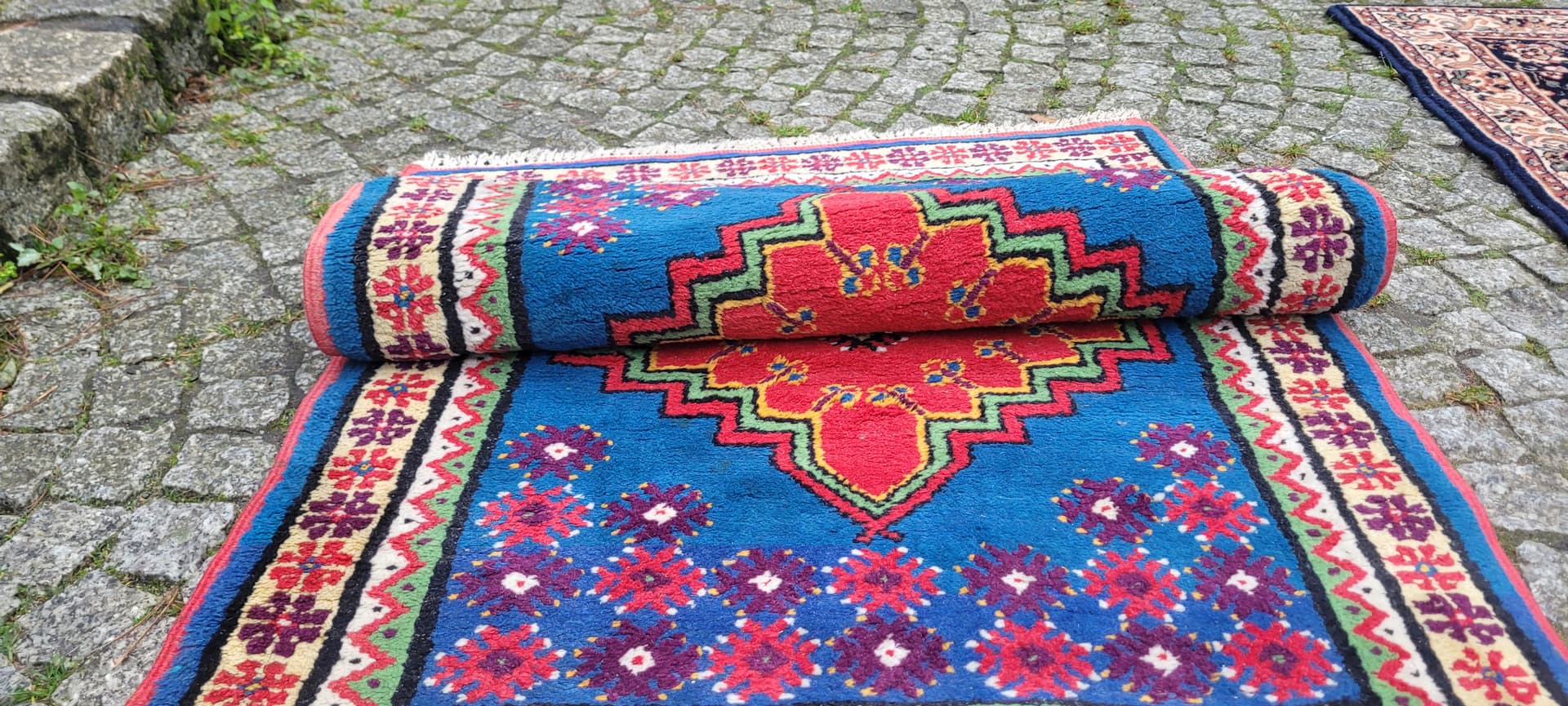 Dywan tunezyjski, czerwony 150x85cm, wełna, Tunezja, lata 60. - 134778