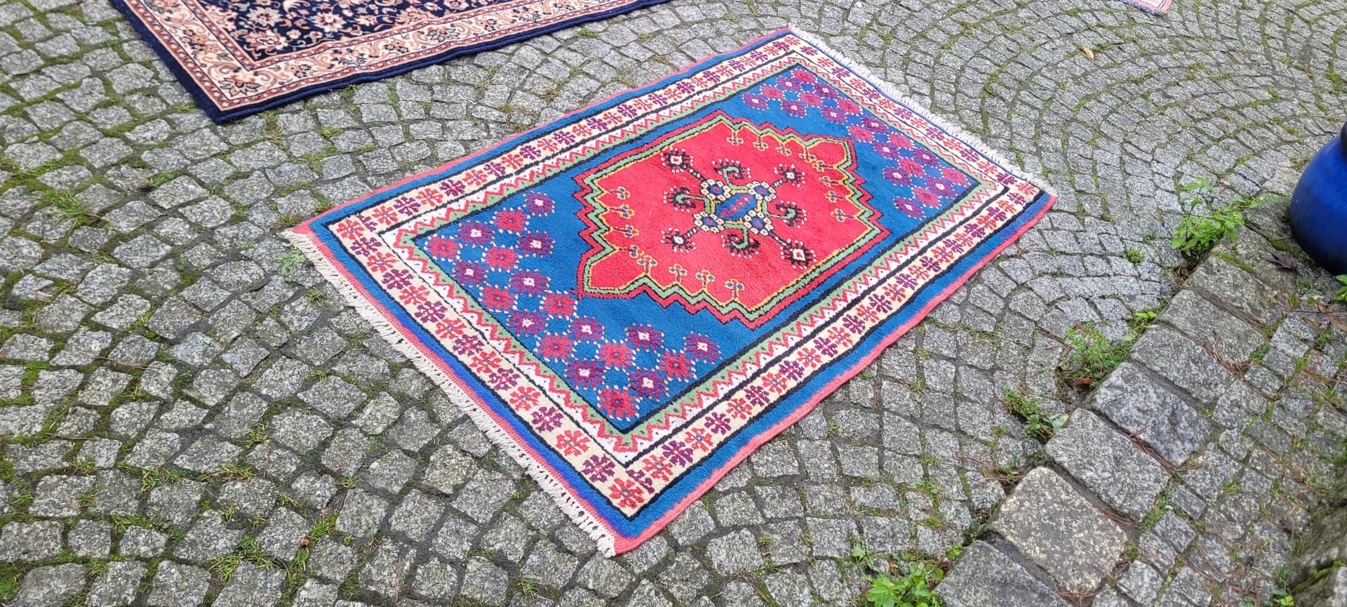 Dywan tunezyjski, czerwony 150x85cm, wełna, Tunezja, lata 60. - 134769