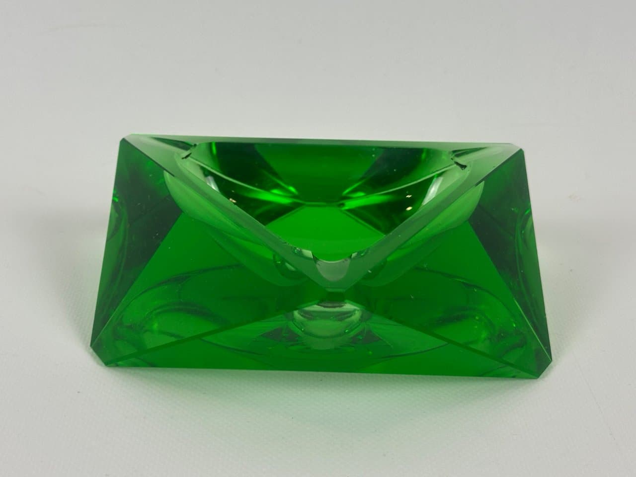 Popielniczka Art Deco, zielony, szkło, przyp. Moser, Czechy, lata 30. - 151605