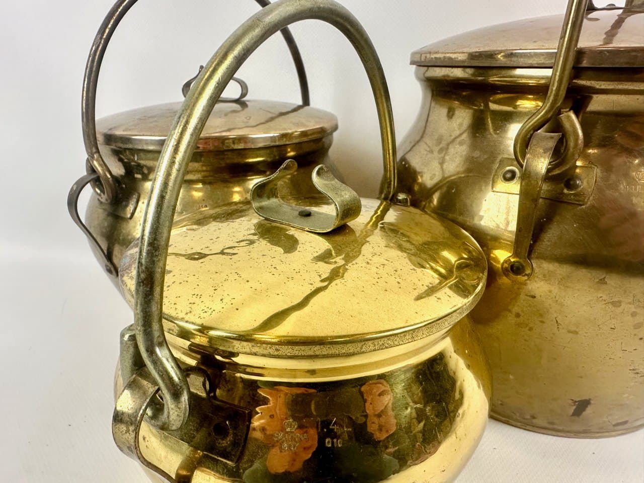 Zestaw trzech pojemników Pulp, mosiądz złoty, Skultuna, Szwecja, lata 80. - 151660