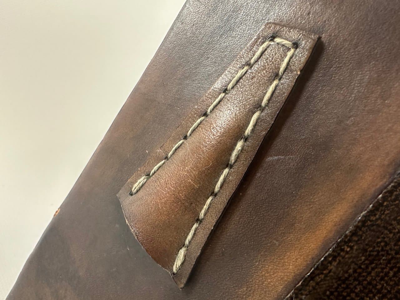 Pudełko na biżuterię, brązowy, skóra naturalna, Polska, lata 80. - 152028