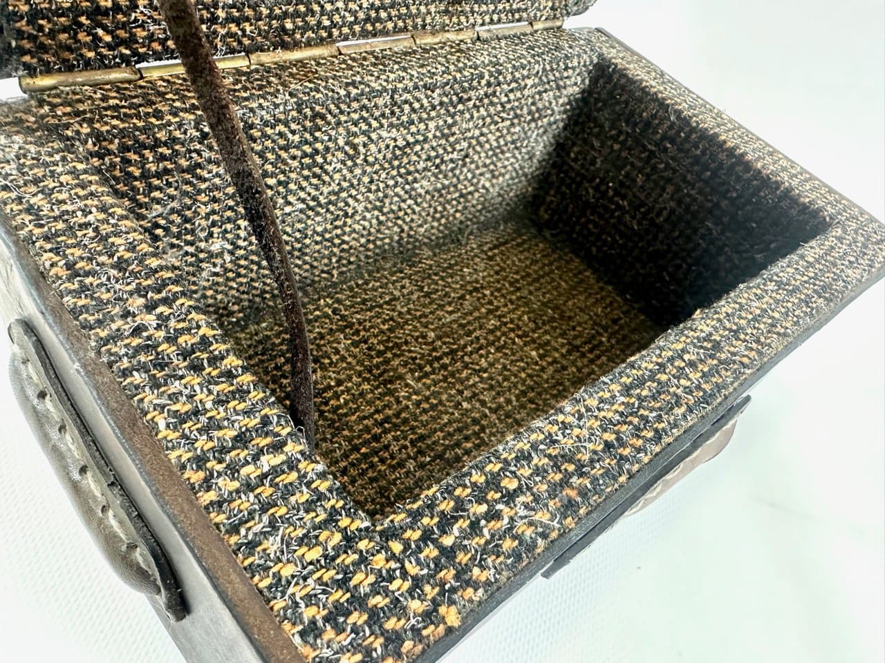 Pudełko na biżuterię, brązowy, skóra naturalna, Polska, lata 80. - 152027