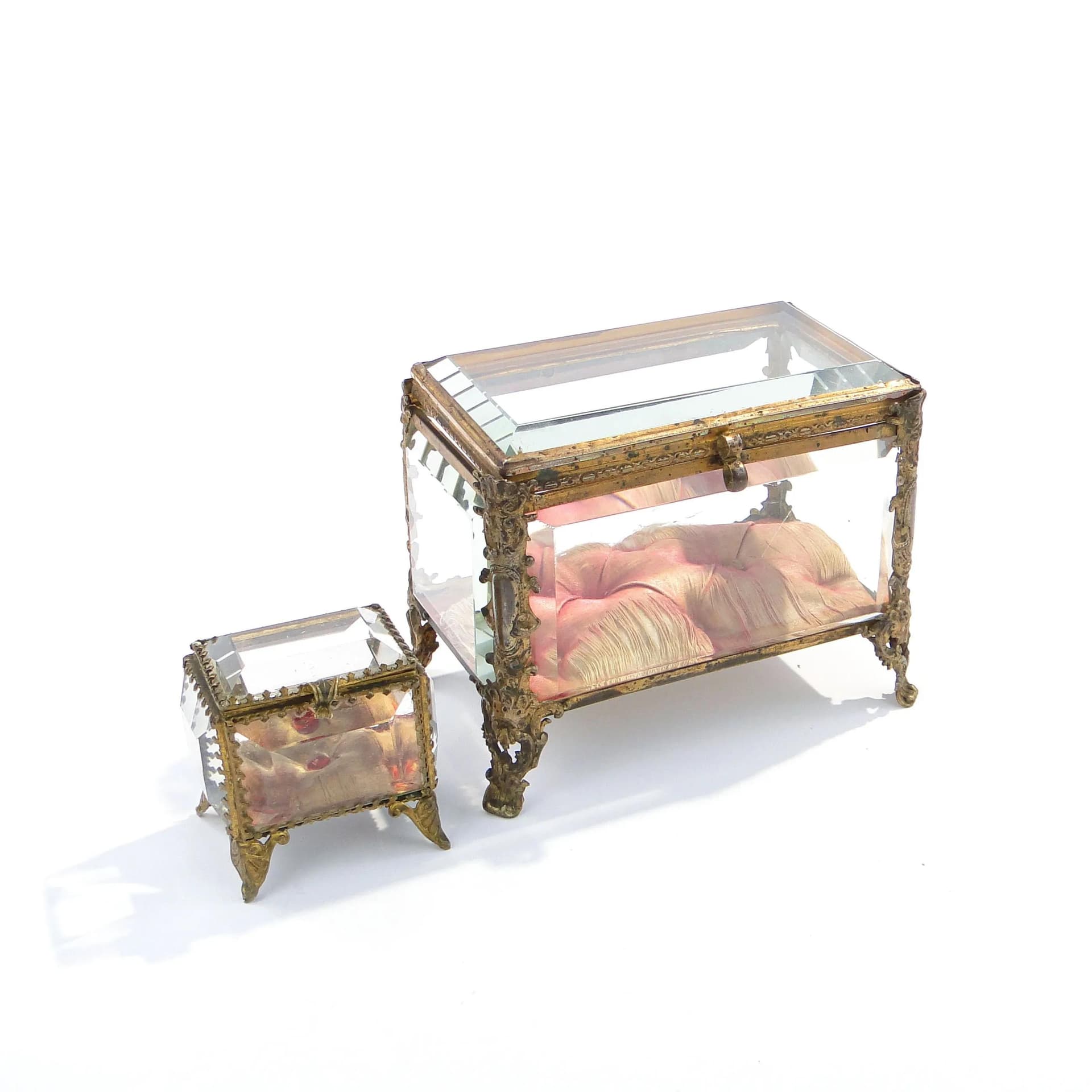 Jewelry box, transparent crystal glass, gilt bronze, France, 19th c. - 9164
