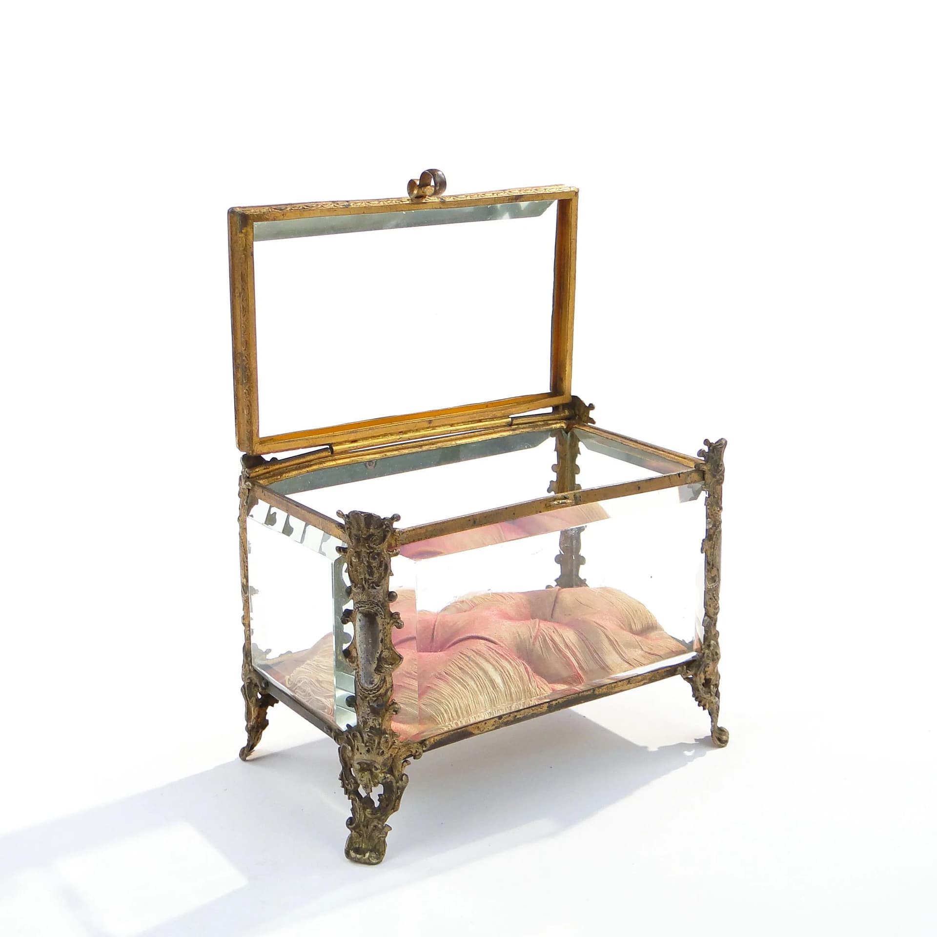 Jewelry box, transparent crystal glass, gilt bronze, France, 19th c. - 9162