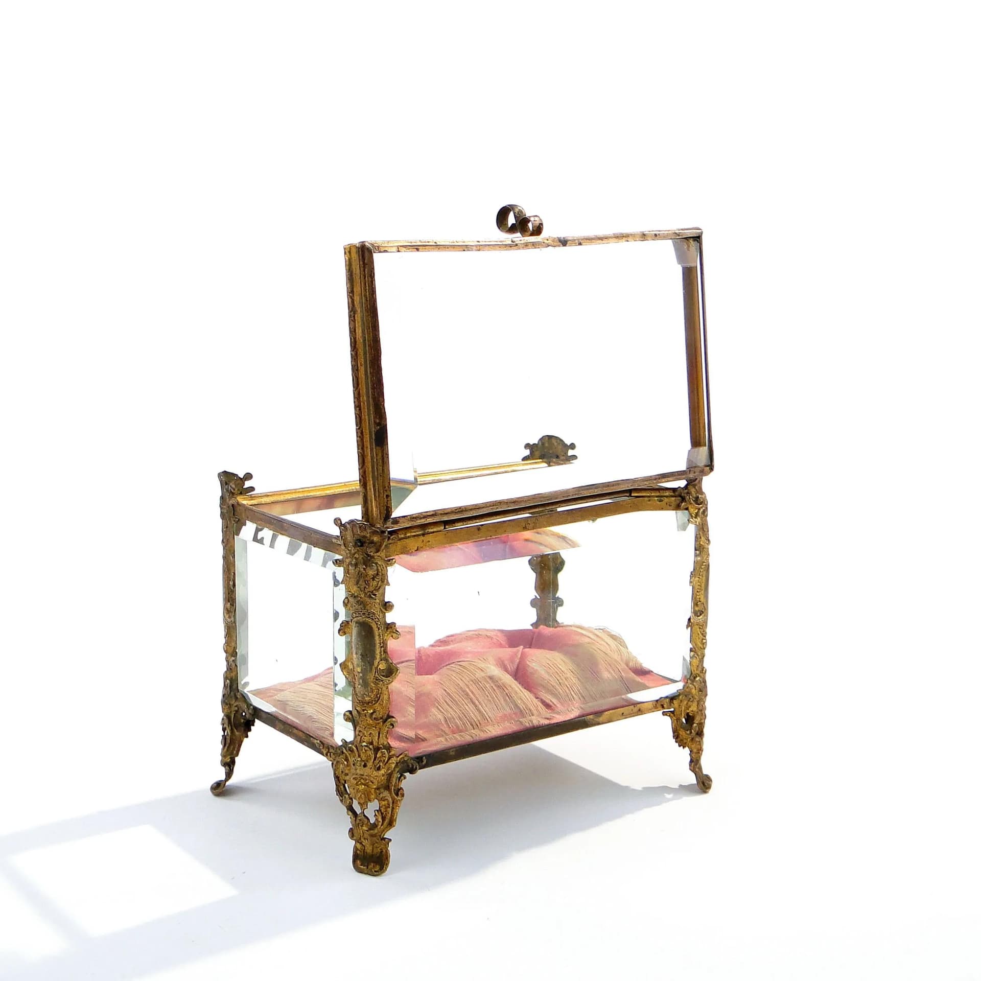 Jewelry box, transparent crystal glass, gilt bronze, France, 19th c. - 9160