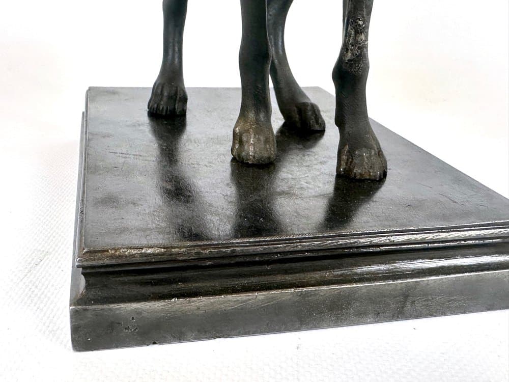 Figurine greyhound, black, cast iron, France, early 20th c. - 152543