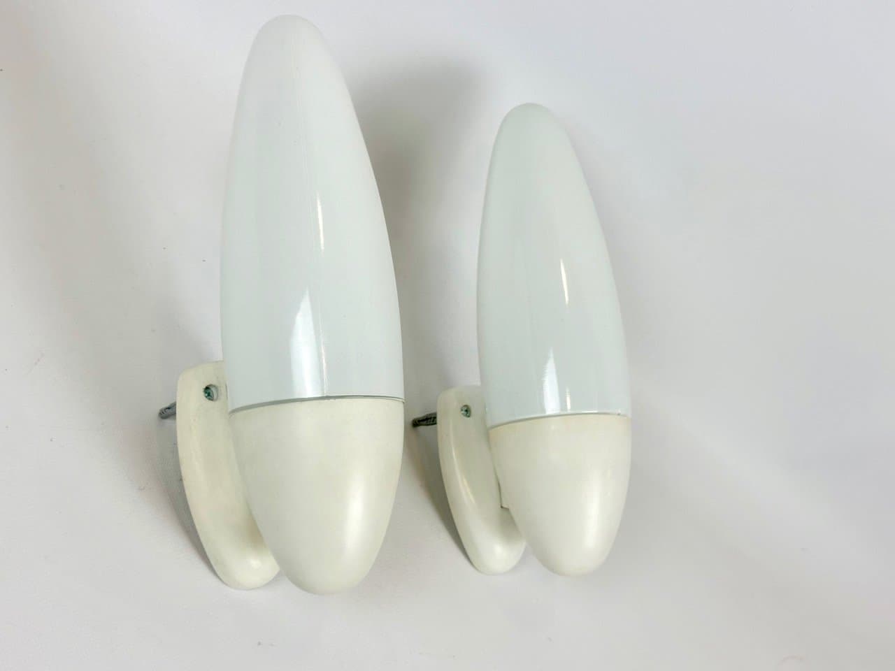 Para kinkietów ściennych Bauhaus Model 13702, kość słoniowa, bakelit, Czechosłowacja, lata 40. - 152562