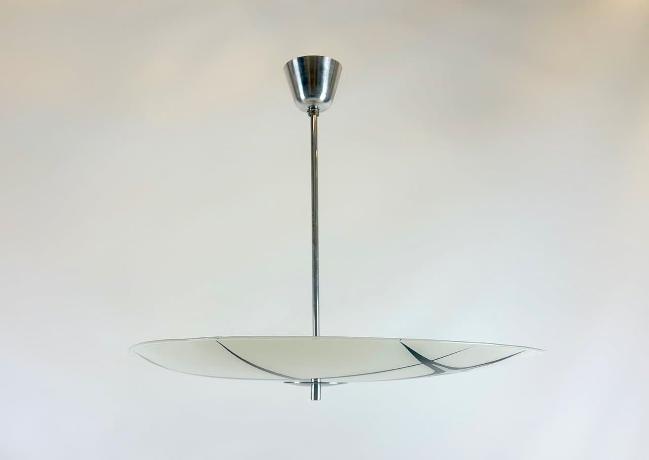Lampa wisząca, mlecznobiałe szkło, aluminium srebrny, Czechy, lata 60. - 152581