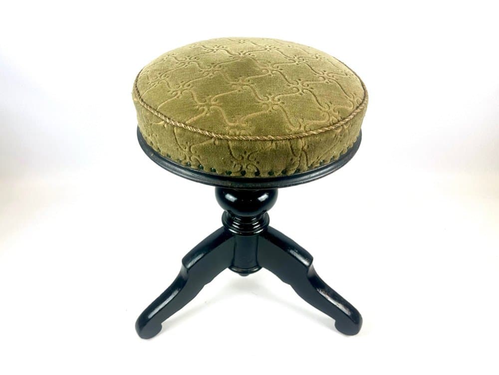 Stołek fortepianowy, oliwkowa tkanina, buk czarny, początek XX w. - 152632