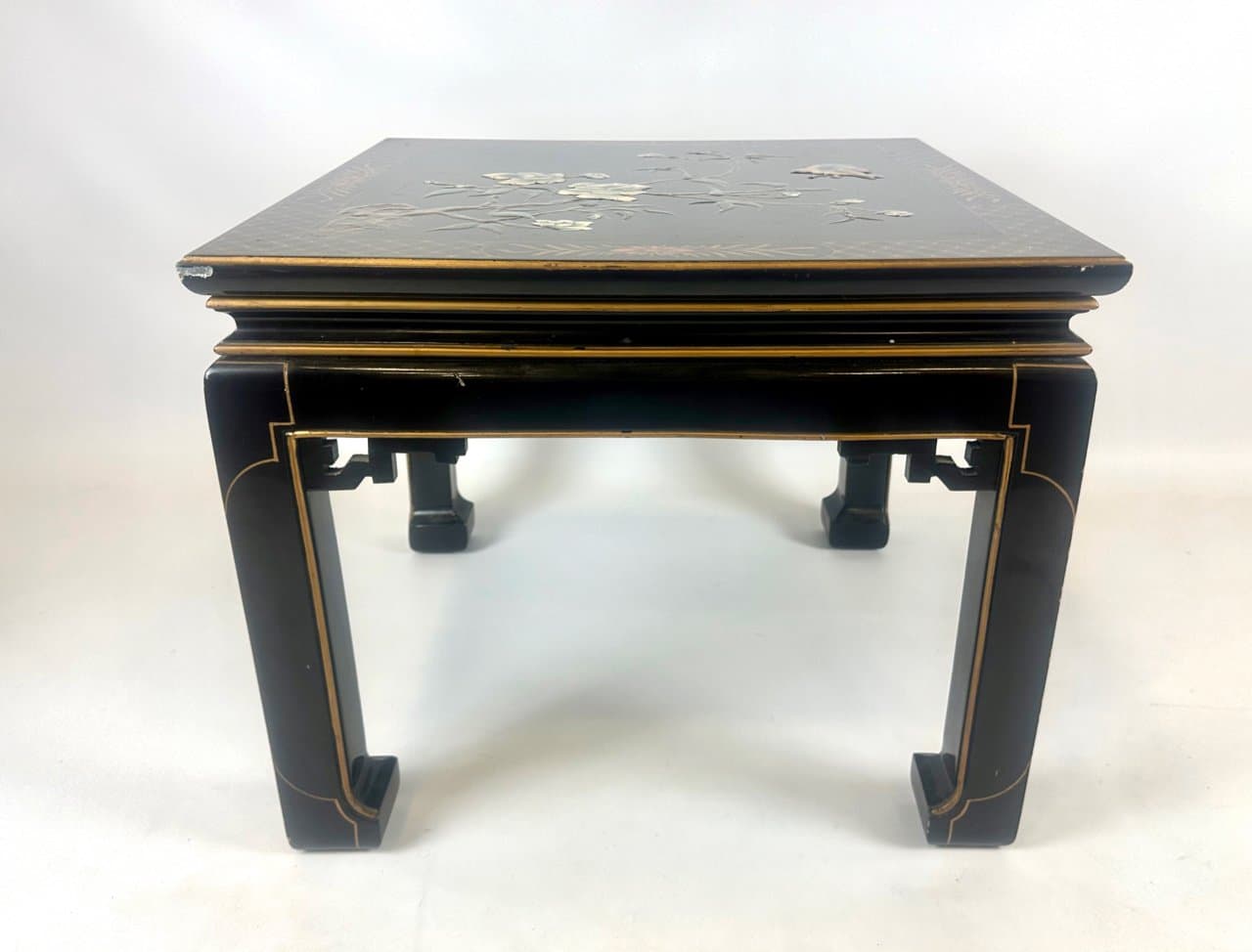 Coffee table, black lacquered wood, China, 1950s. - 152657