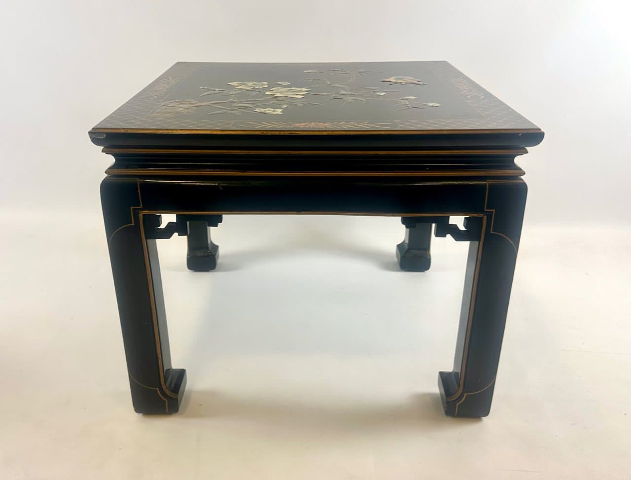Coffee table, black lacquered wood, China, 1950s. - 152668