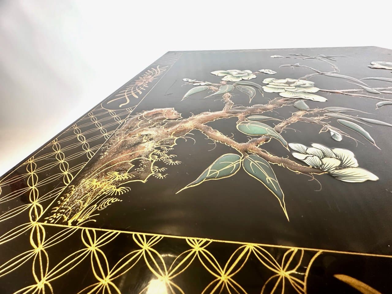 Coffee table, black lacquered wood, China, 1950s. - 152665