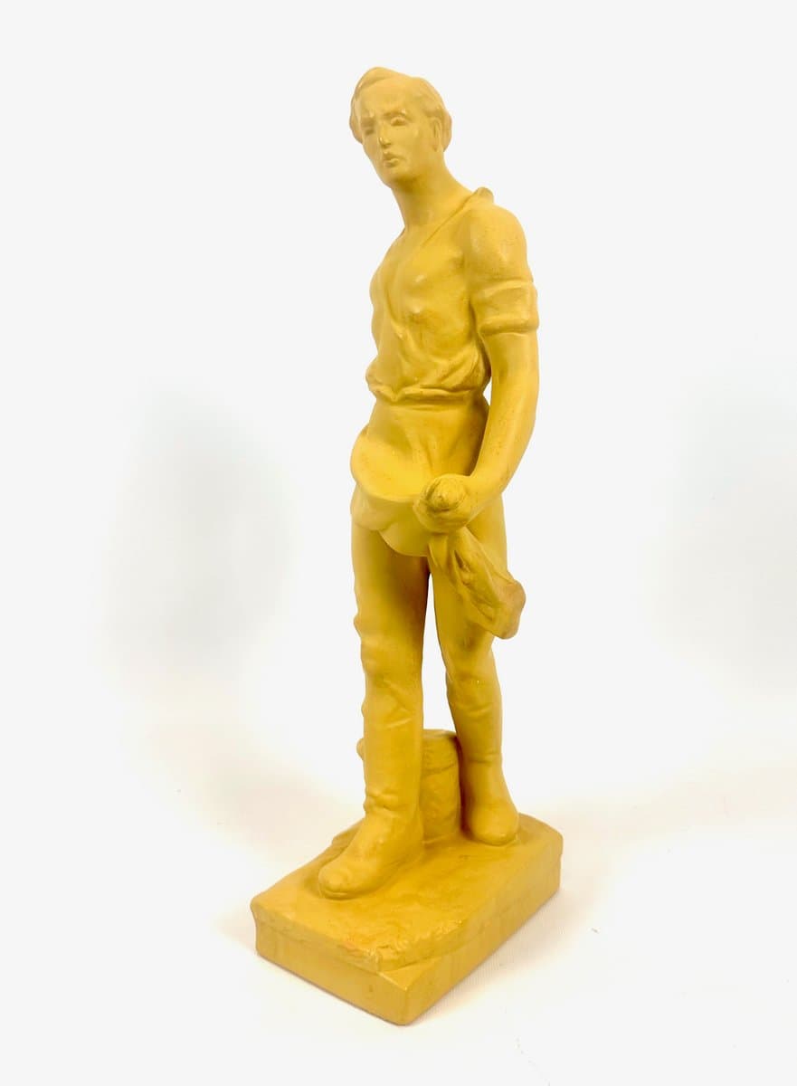 Figurka Siewca, żółty, ceramika, Czechosłowacja, lata 40. - 152841
