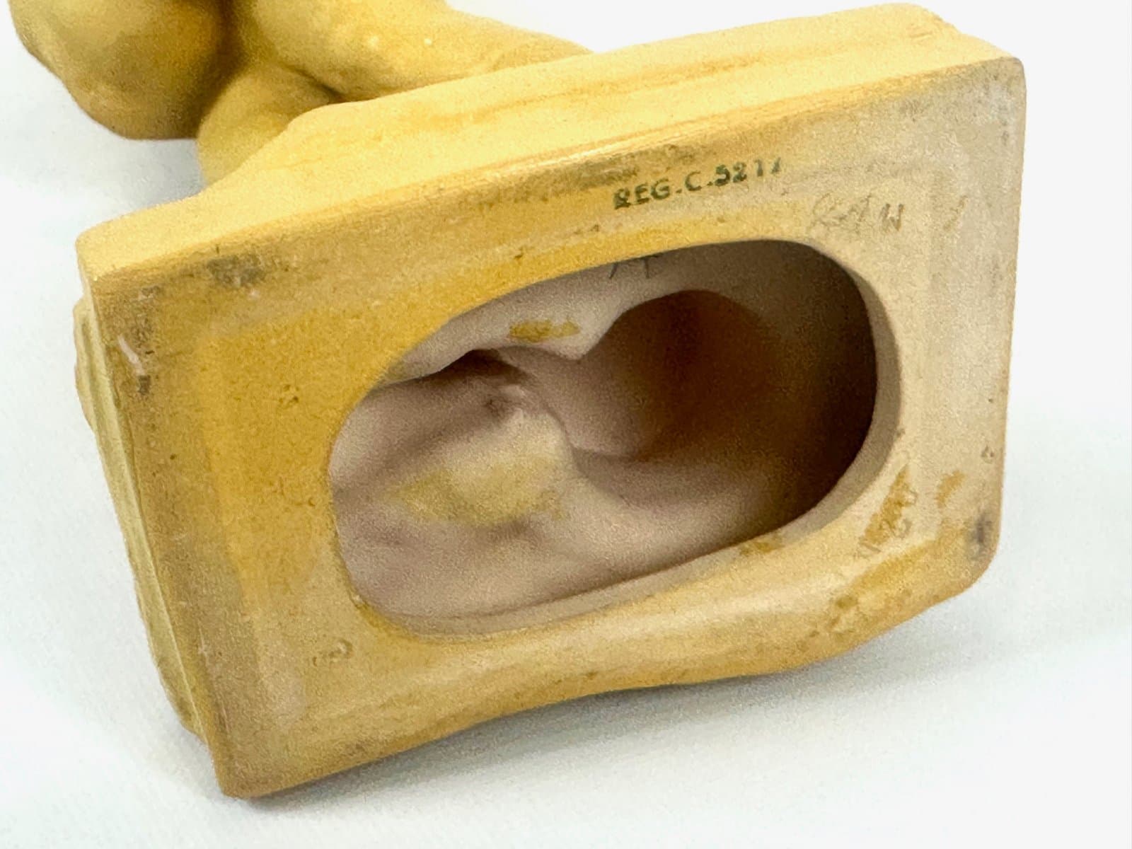 Figurka Siewca, żółty, ceramika, Czechosłowacja, lata 40. - 152850