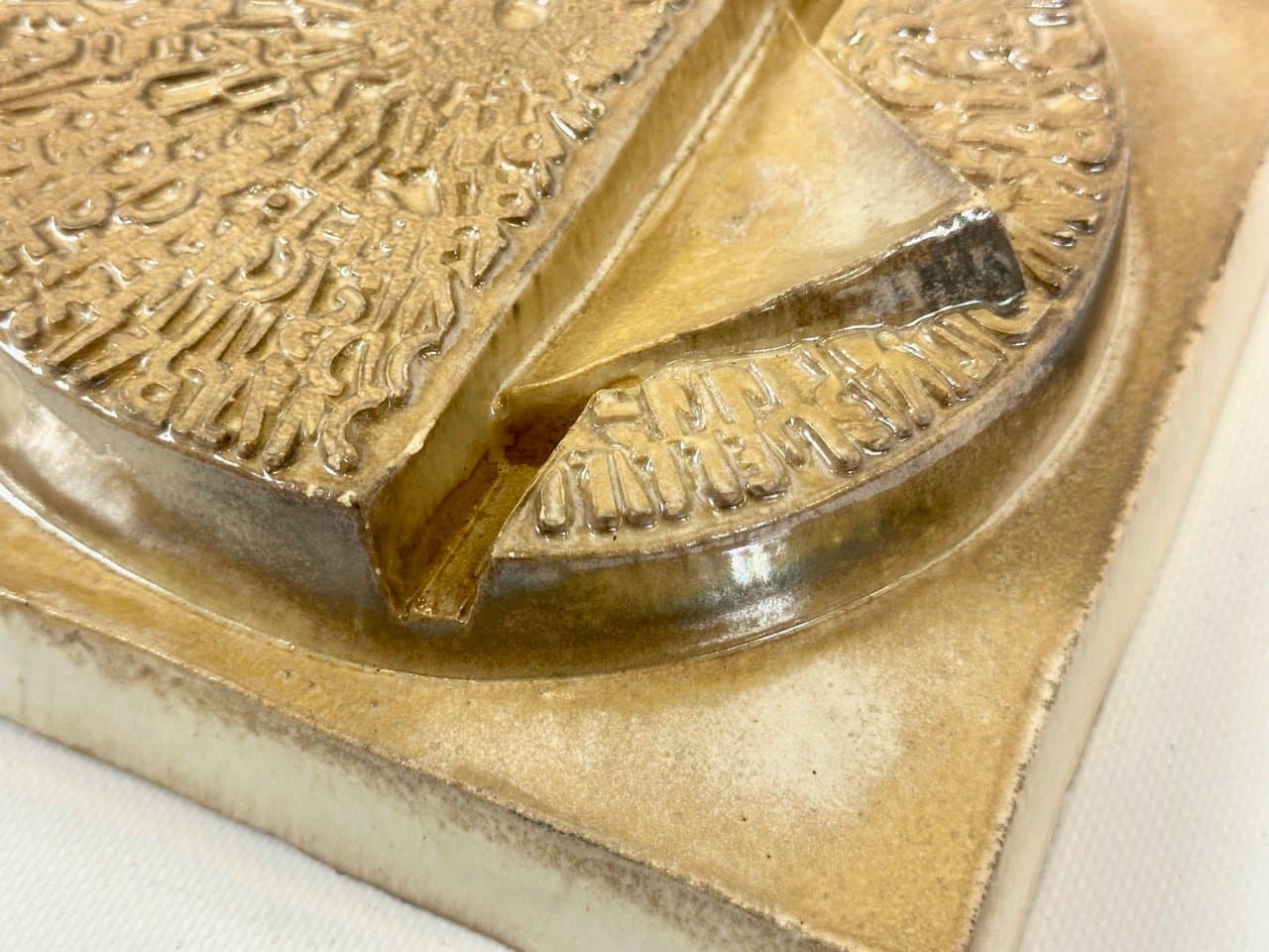 Płaskorzeźba ścienna abstrakcyjna, beż, ceramika, lata 70. - 153102