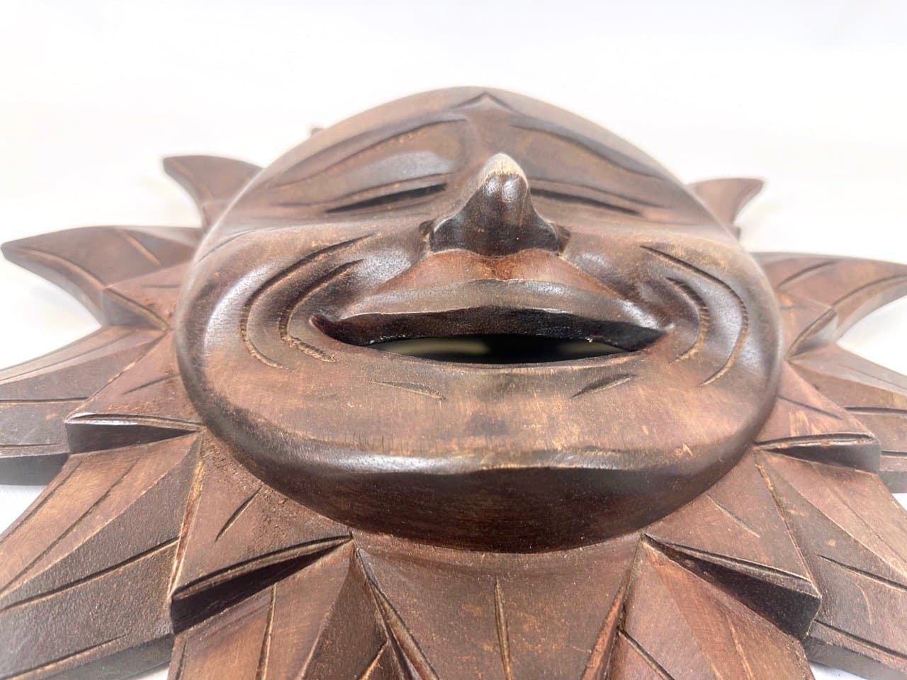 Rzeźba ścienna Słońce, brązowy, orzech, Folk Art, przed 1890 - 153222