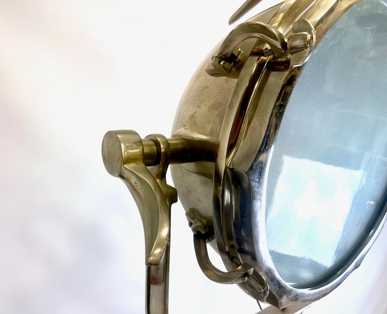 Lampa podłogowa tripod, aluminium srebrny, drewno czarny, lata 80. - 153304