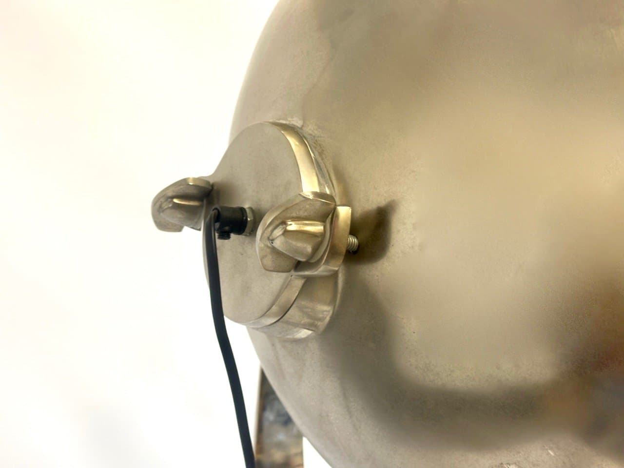 Lampa podłogowa tripod, aluminium srebrny, drewno czarny, lata 80. - 153309