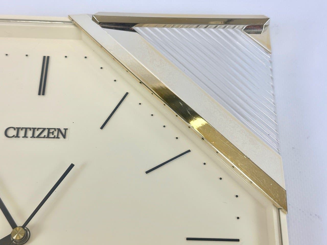 Wall clock Citizen, golden ivory, plastic, Japan, 1980s. - 153359