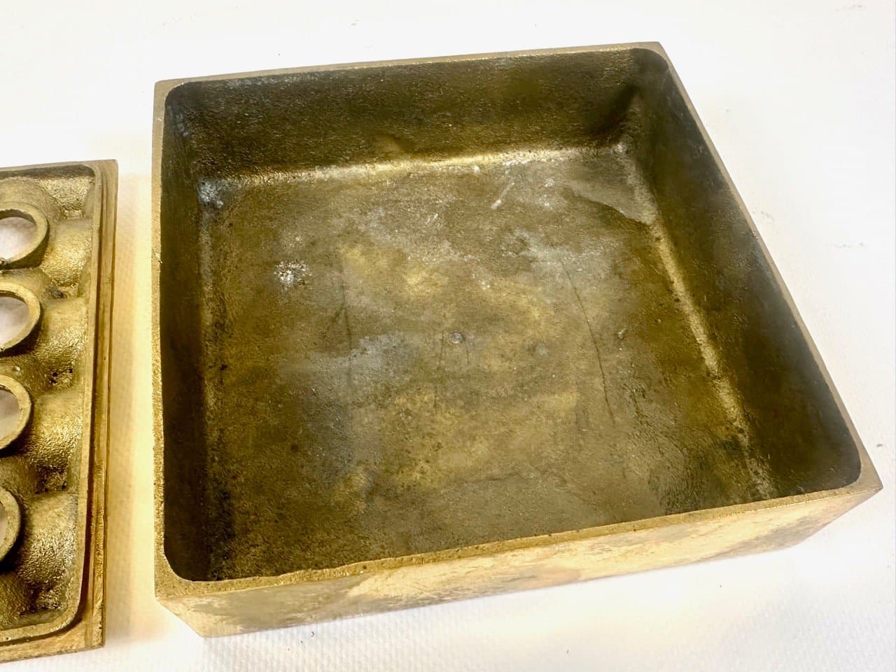 Popielniczka Ultima, złoty, mosiądz, proj. H. Bäckström, B. Ljungberg, Szwecja, lata 60. - 153368