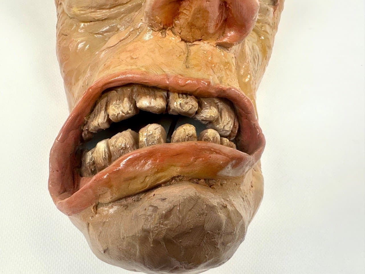 Maska artystyczna, beżowy, żywica, Czechy, lata 70. - 153472