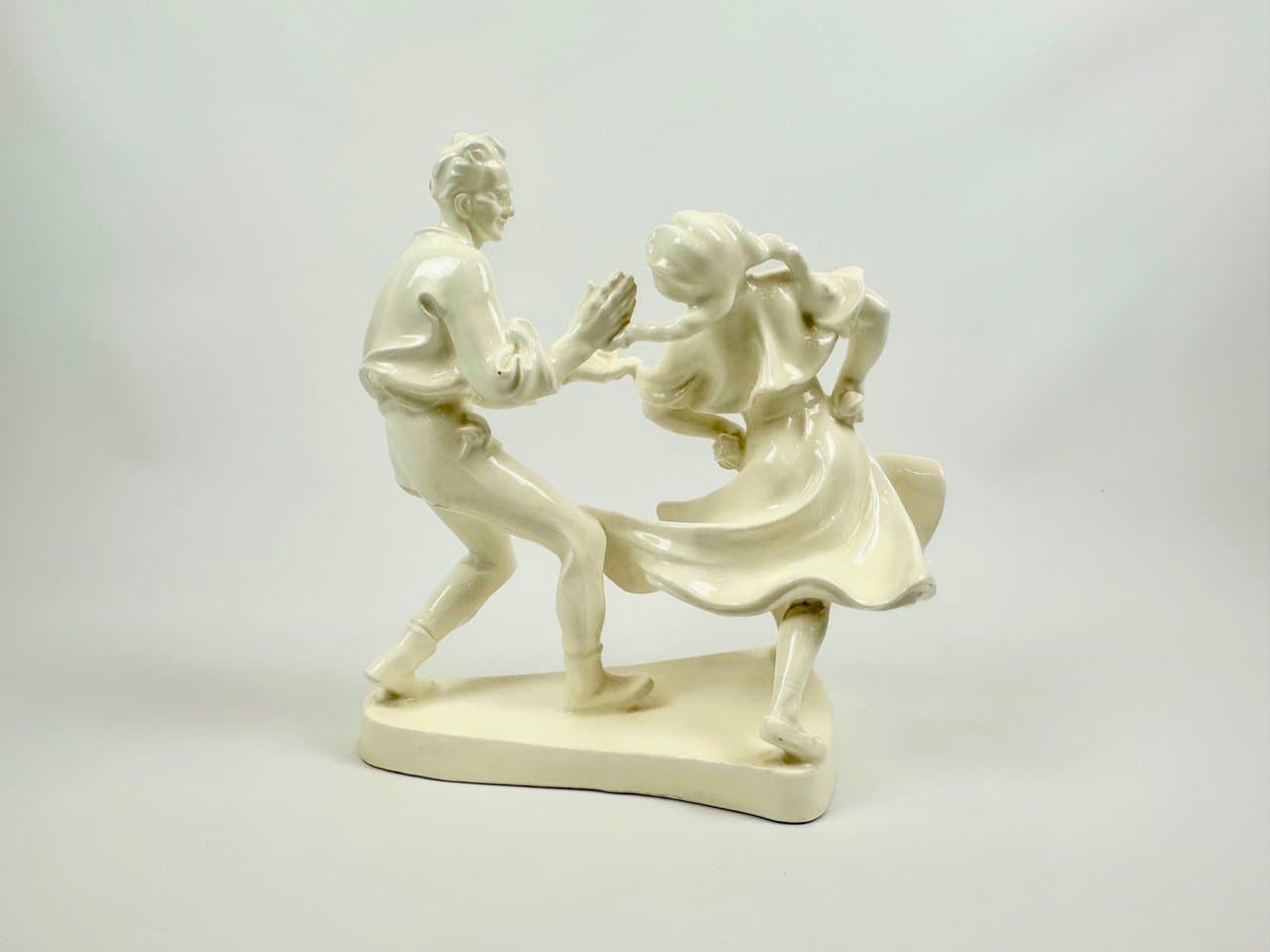 Figurka tańczącej pary, kość słoniowa, porcelana, proj. E. Hlavica, Czechy, lata 50. - 153478