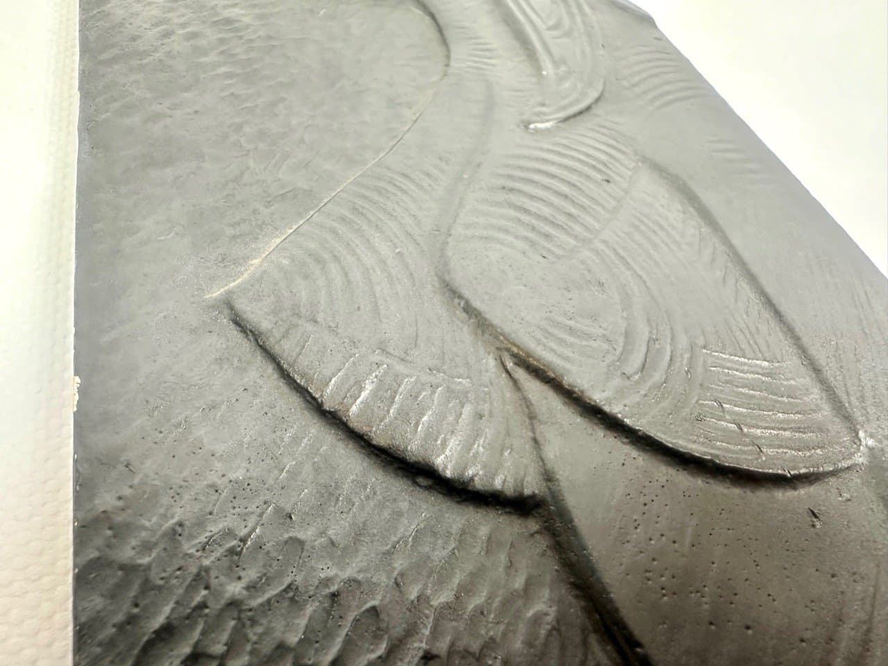 Płaskorzeźba ścienna, szary, gips, Czechosłowacja, lata 60. - 153486