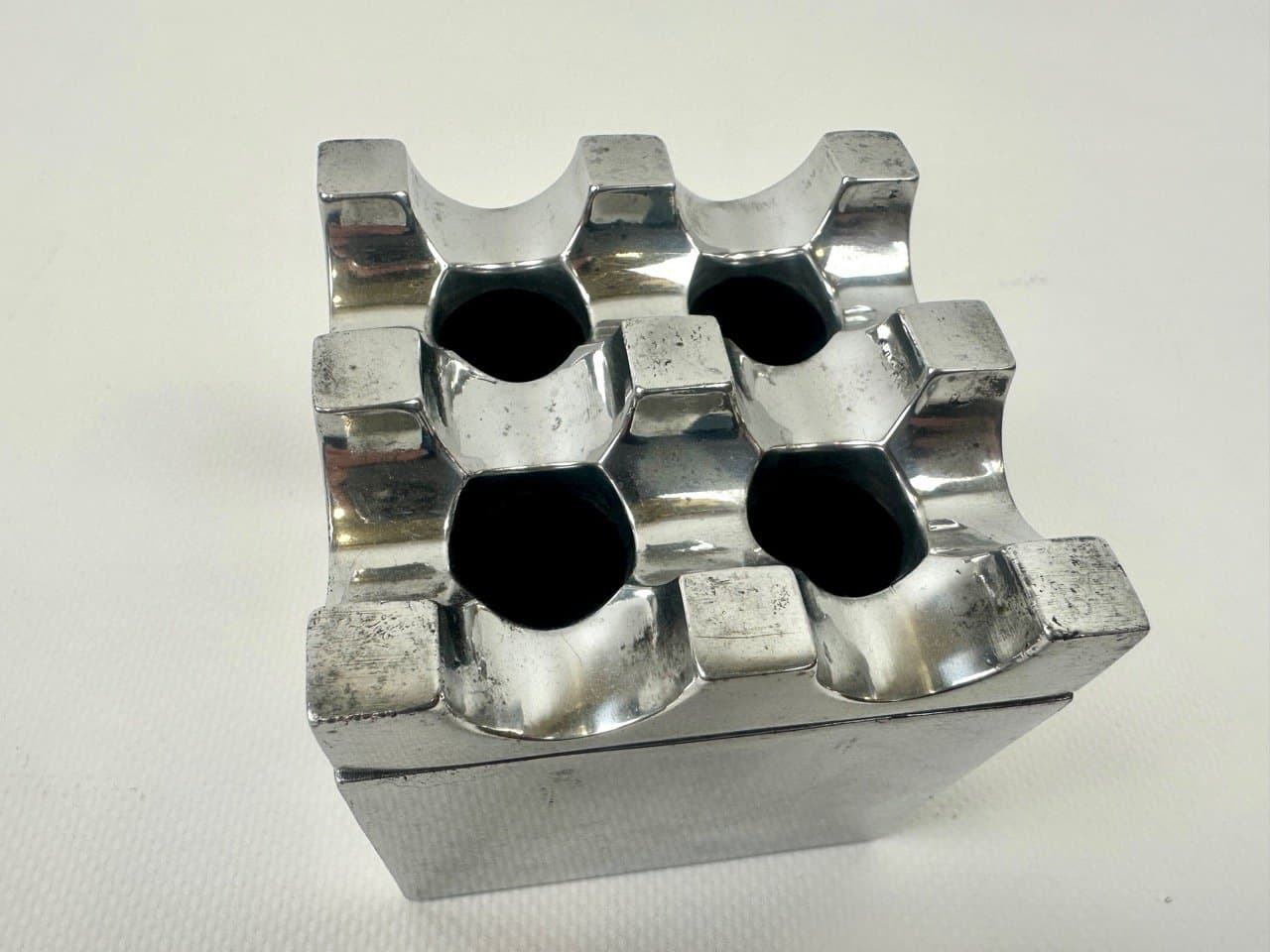 Popielniczka Ultima 7, aluminium srebrny, proj. H. Bäckström, B. Ljungberg, Dania, lata 60. - 153559