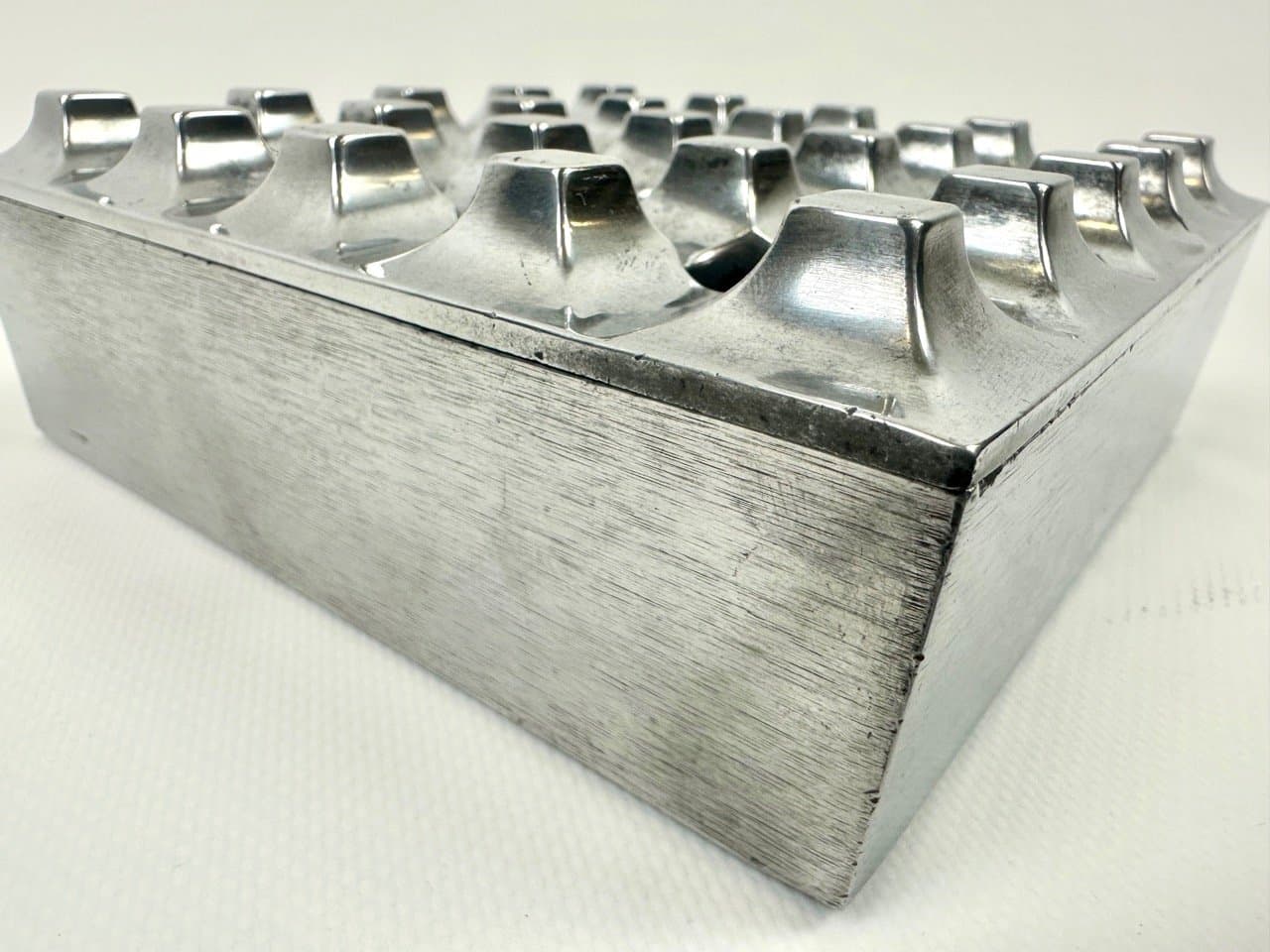 Popielniczka Ultima 15, srebrny, aluminium, Szwecja, lata 60. - 153571