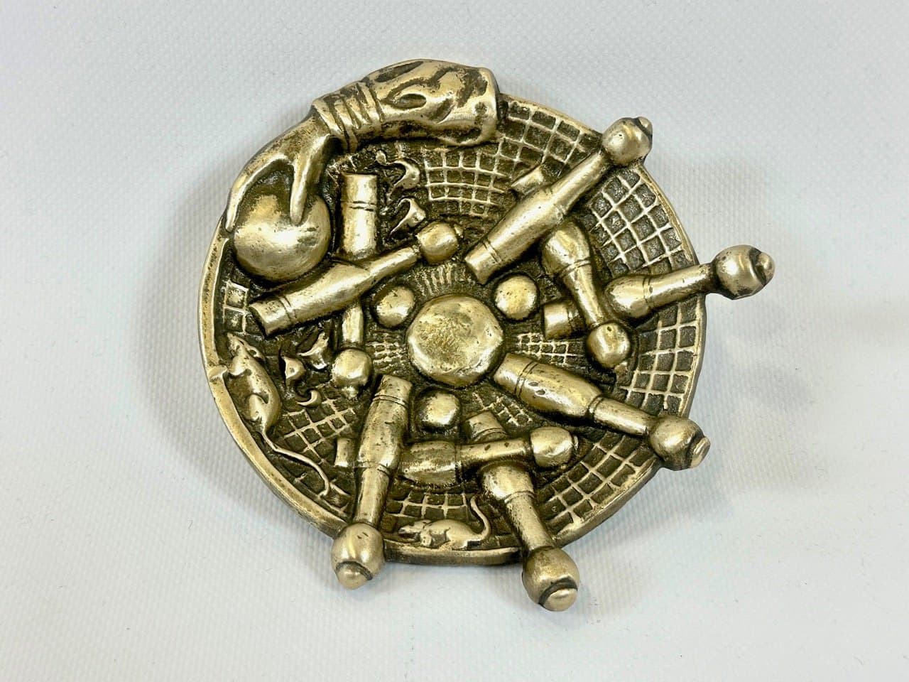 Ashtray Bowling, golden bronze, United States, 1910s. - 153709