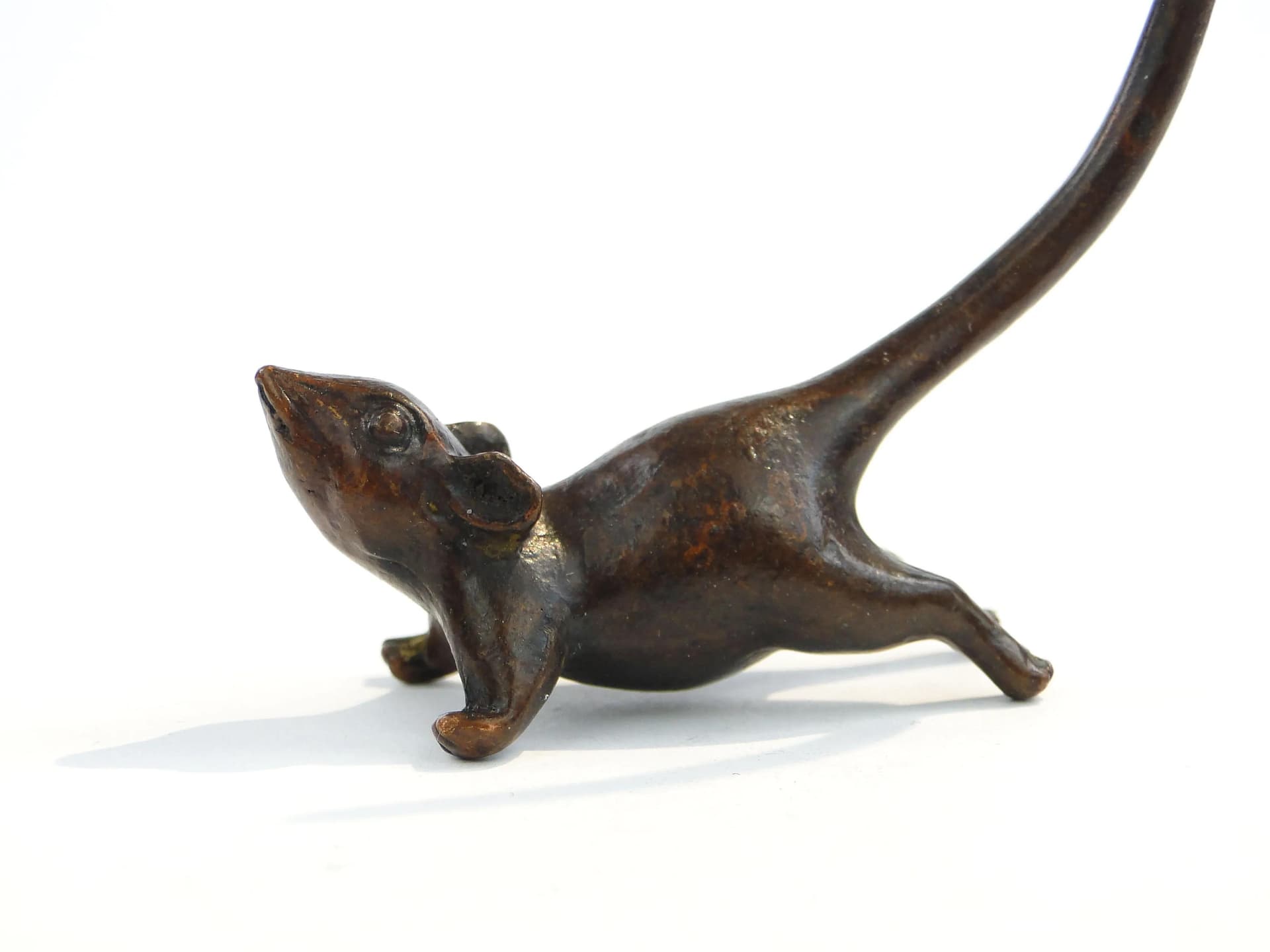 Desk sculpture, mouse, dark bronze, copper and bronze alloy, Far East, 21st c. - 9431