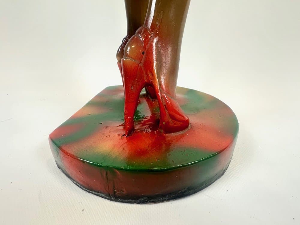 Figurka Pin-Up Girl, czerwona, żywica, USA, lata 50. - 153948