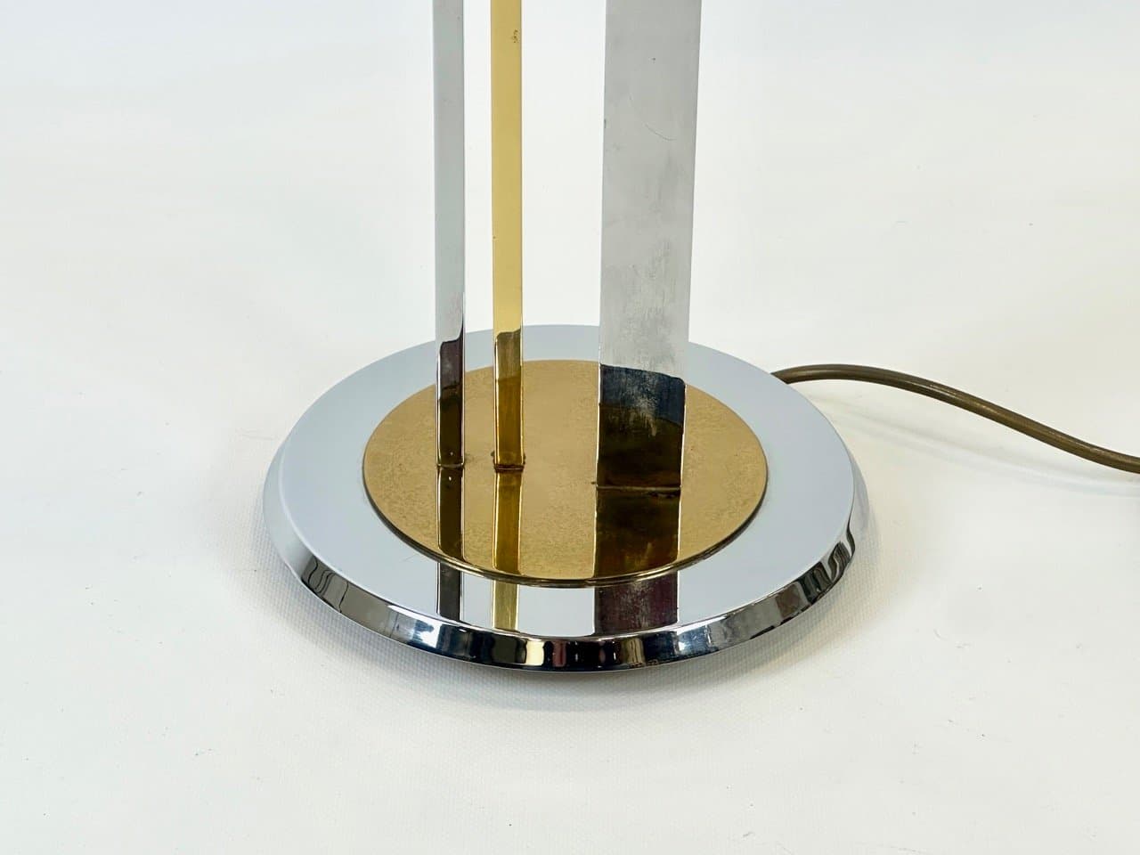 Lampa stołowa postmodernistyczna, mosiądz złoty, stal chromowana srebrna, Niemcy, lata 90. - 154264