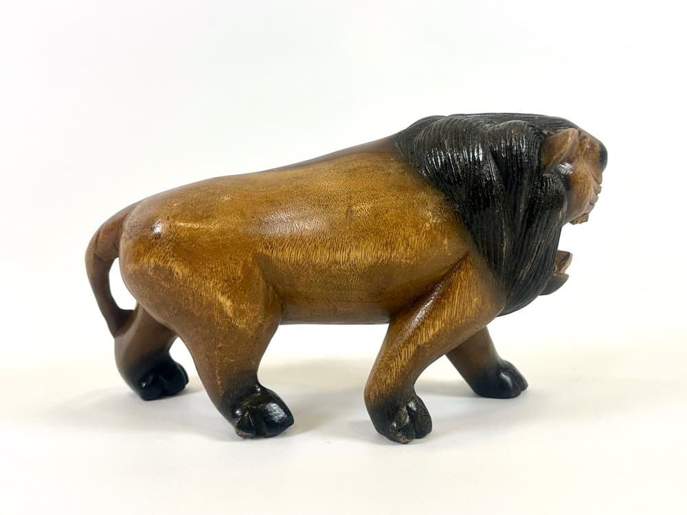 Lion figurine, light brown wood, 1930s - 154302