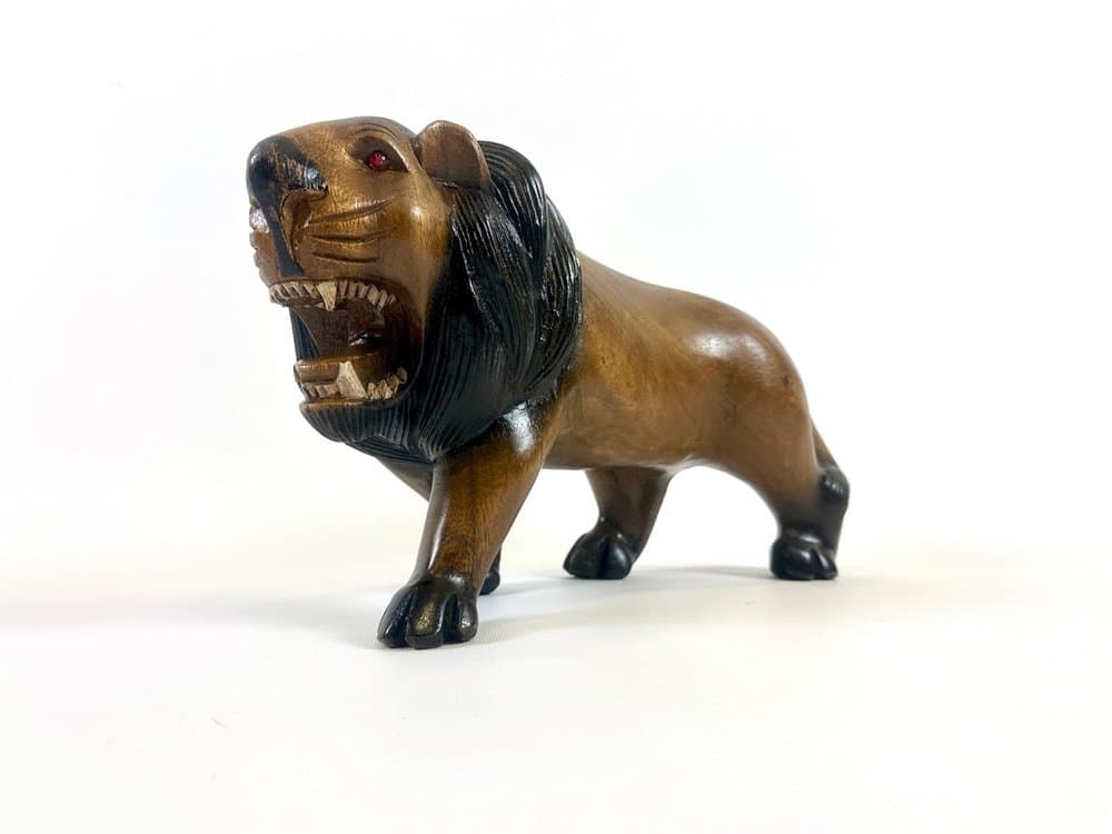 Lion figurine, light brown wood, 1930s - 154295