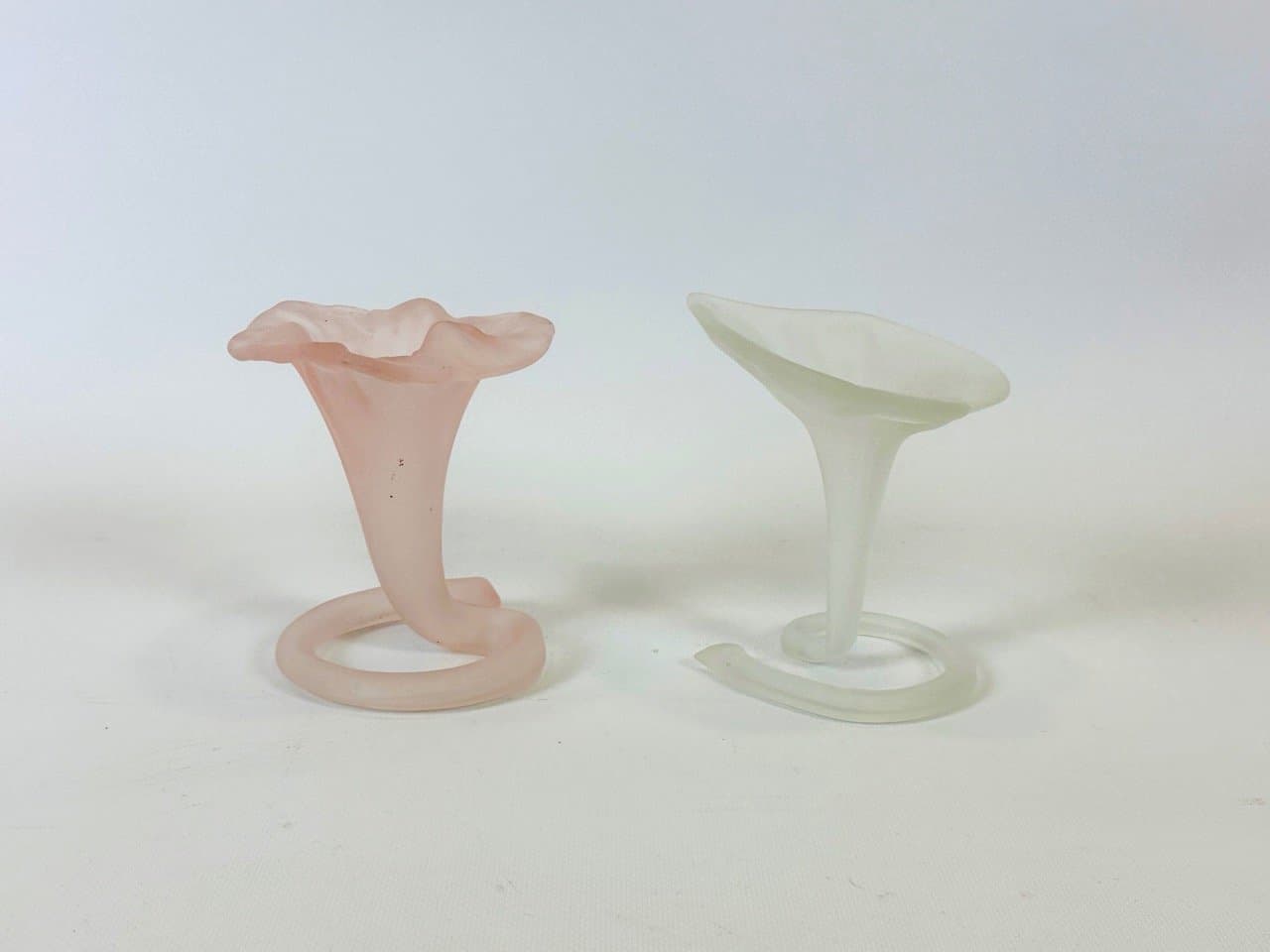 Pair of vases Italian Modern, pink, clear, glass, Italy, 1970s. - 154391