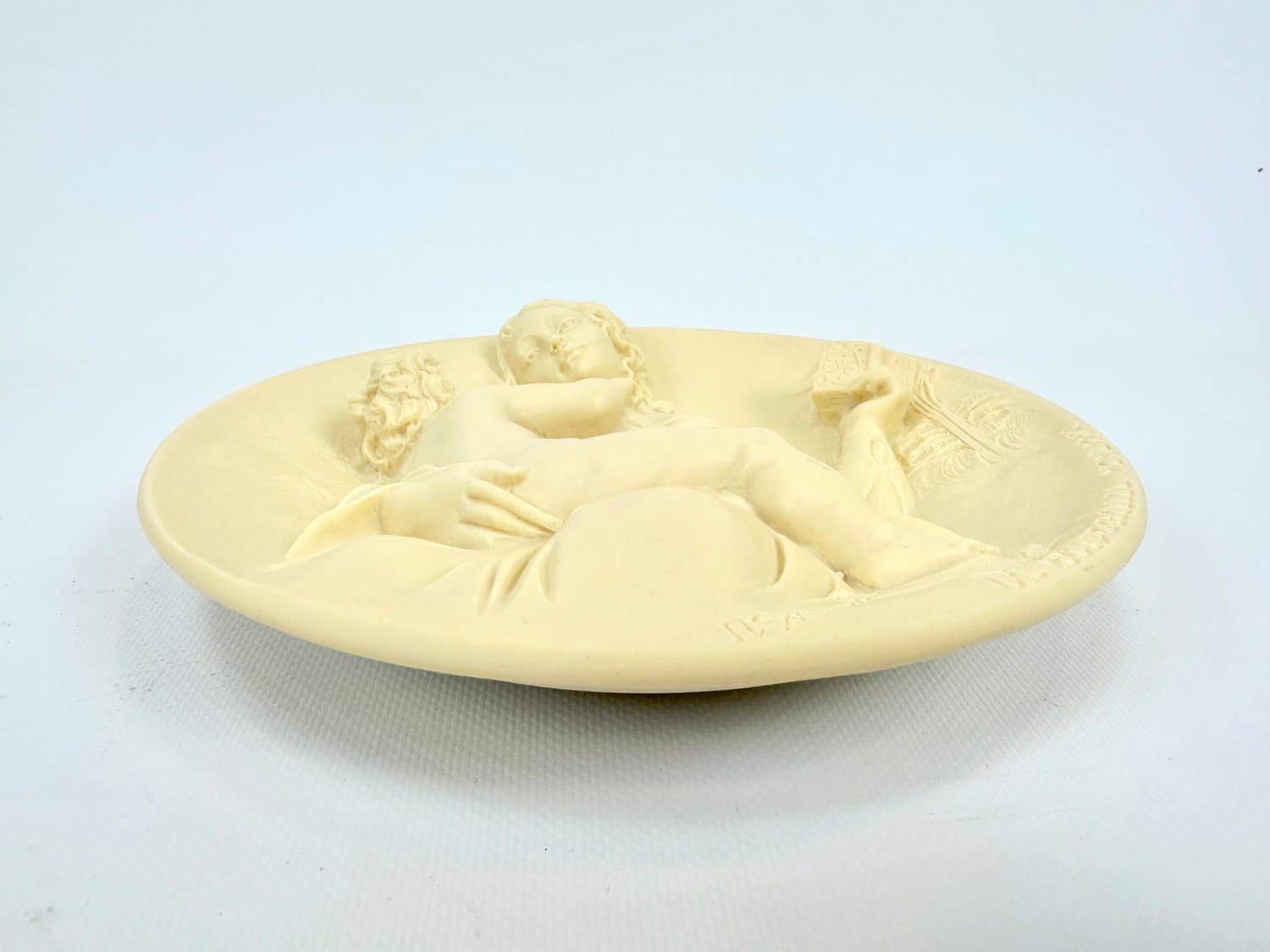 Płaskorzeźba ścienna Madonna Serena, kość słoniowa, alabaster, aut. A. Santangela, Studio Dante Di Volteradici, Włochy, lata 70. - 154442