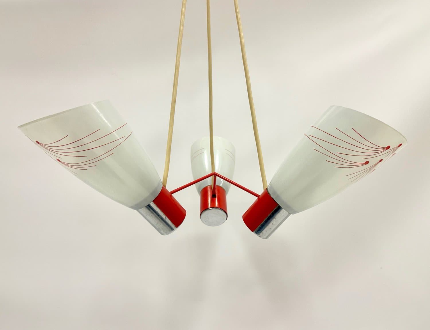 Lampa wisząca No 21309, czerwona, szkło, metal, drewno, Czechosłowacja, lata 60. - 154495