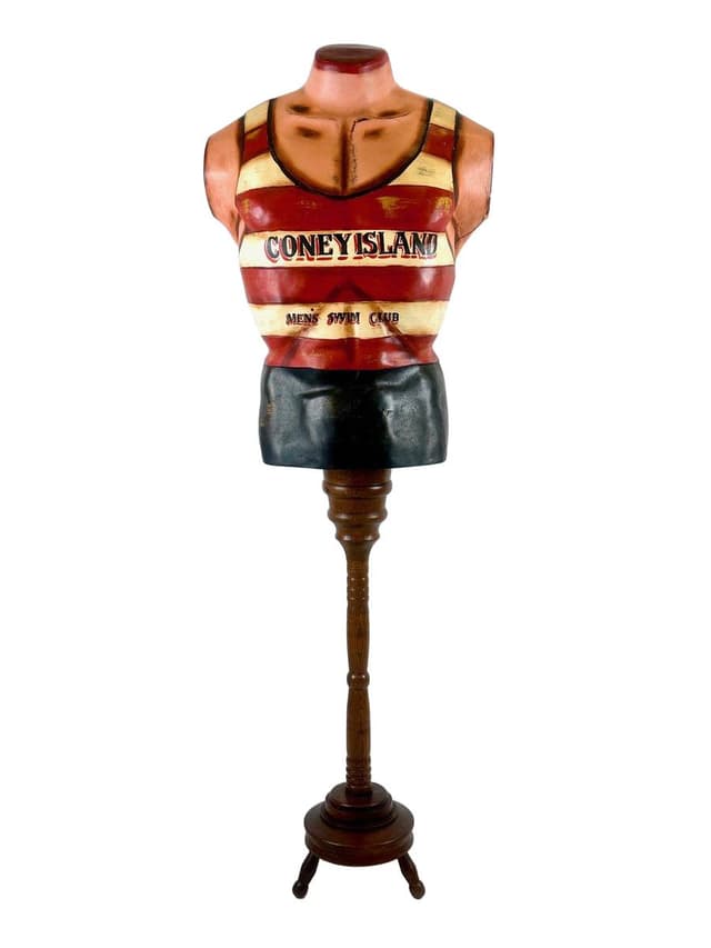 Manekin torsu Coney Island Mens Swim Club, czerwony, dąb, plastik, USA, lata 60. - WYMIARY