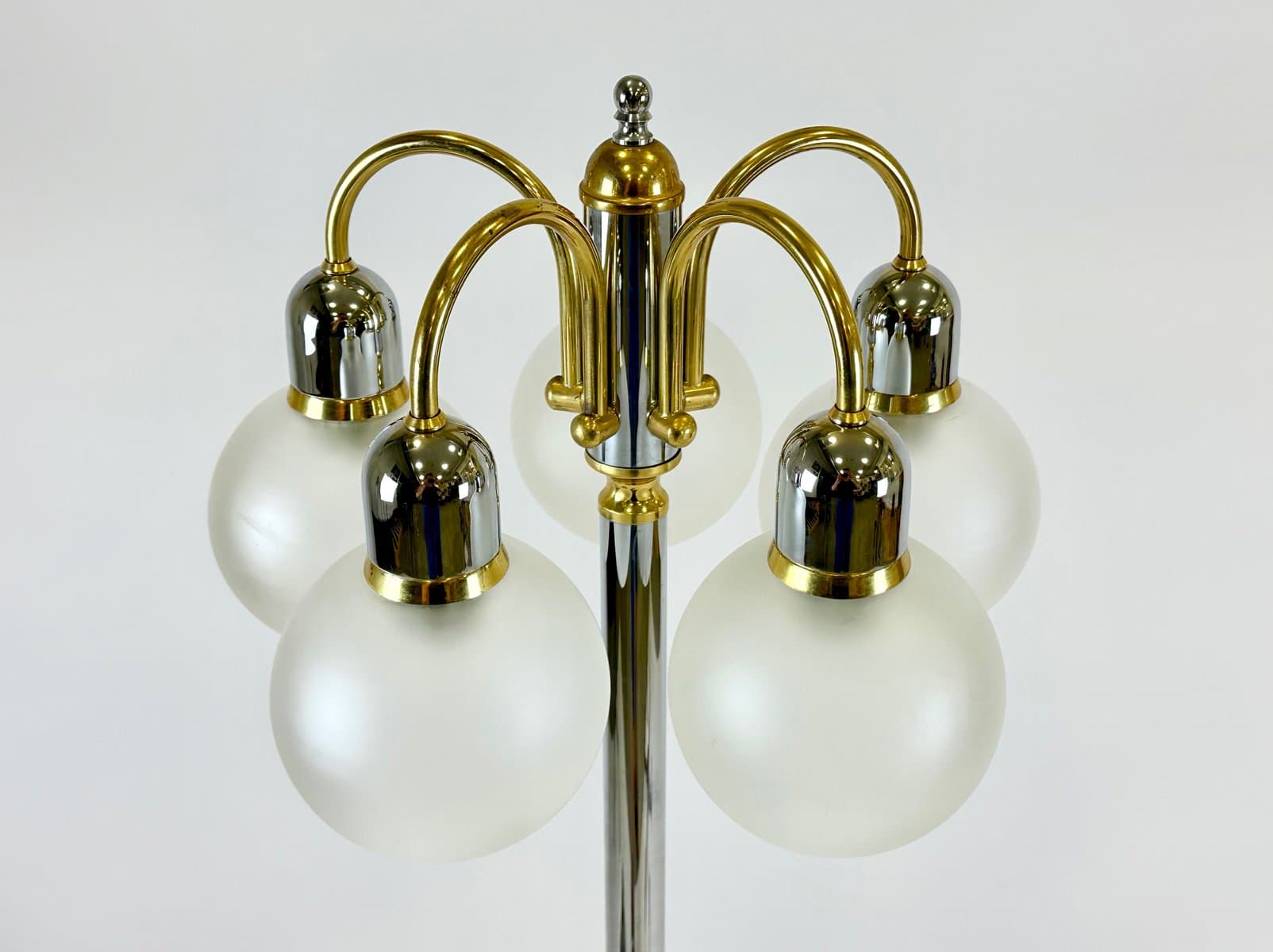 Lampa podłogowa Model Dome, szkło, stal srebrny złoty, Niemcy, lata 80. - 154842